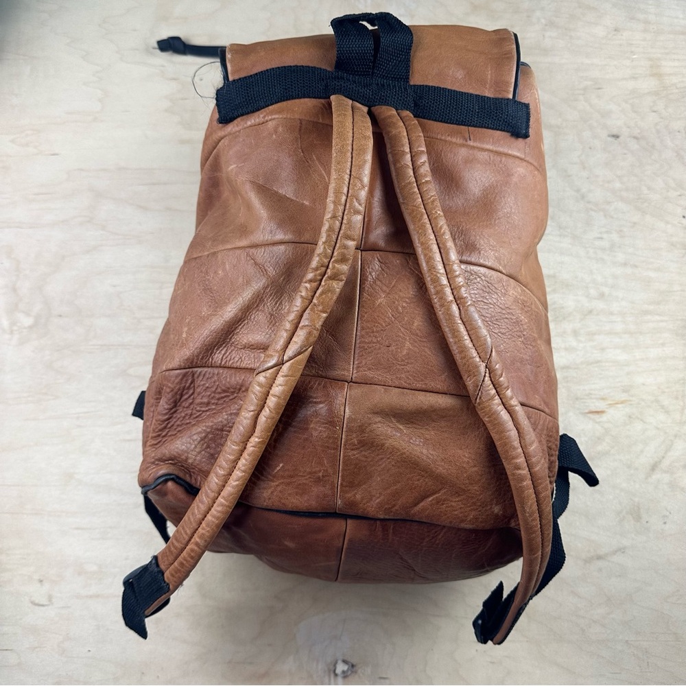 Genuine leather backpack - Picture 6 of 16